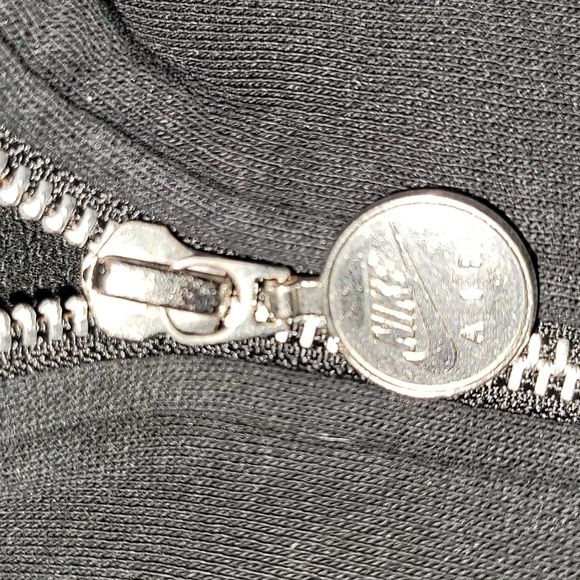 Nike Air. Full-zip w/hood, Baggy and short fit. Streetwear.Women's size Medium. - Picture 3 of 13